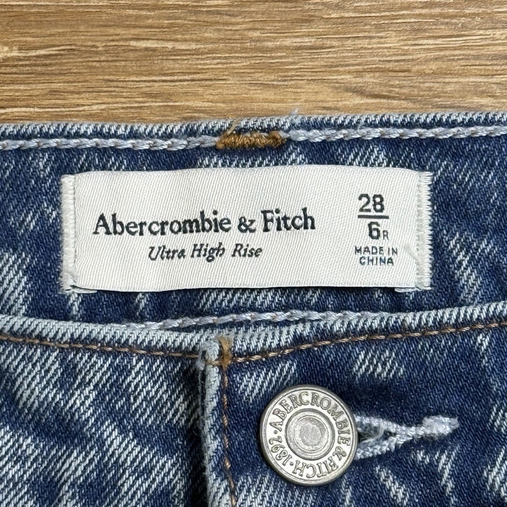 Abercrombie & Fitch Ultra High Rise Barrel Jeans Women 28R Blue Tapered Ankle - Picture 3 of 12